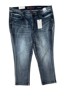 Judy Blue Mid Rise Skinny Fit Capri Women’s 15/32